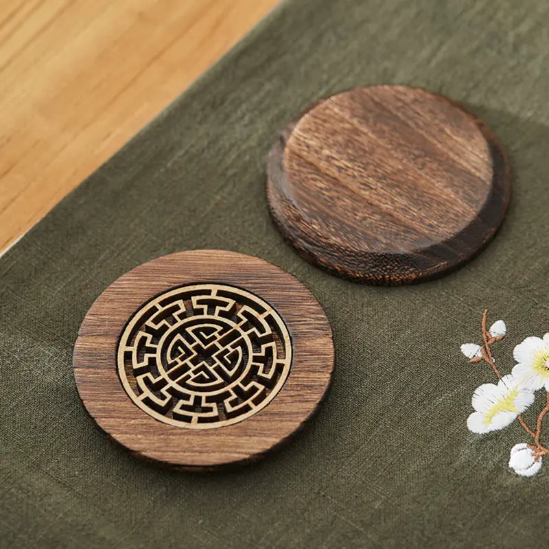 Hand-Carved Paulownia Wooden Coasters — Japanese-Style Desk & Beverage Protection, Round or Square